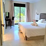 Paradis Au Bord De Μαρμπέλλα