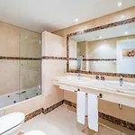 Paradis Au Bord De Μαρμπέλλα